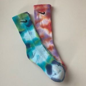 2 Custom Nike Tie Dye Crew Socks US M 6-8 NEW!
